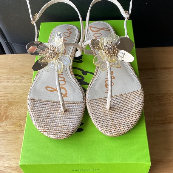 Sam Edelman Cream and Gold Floral Sandals - Picture 10 of 15